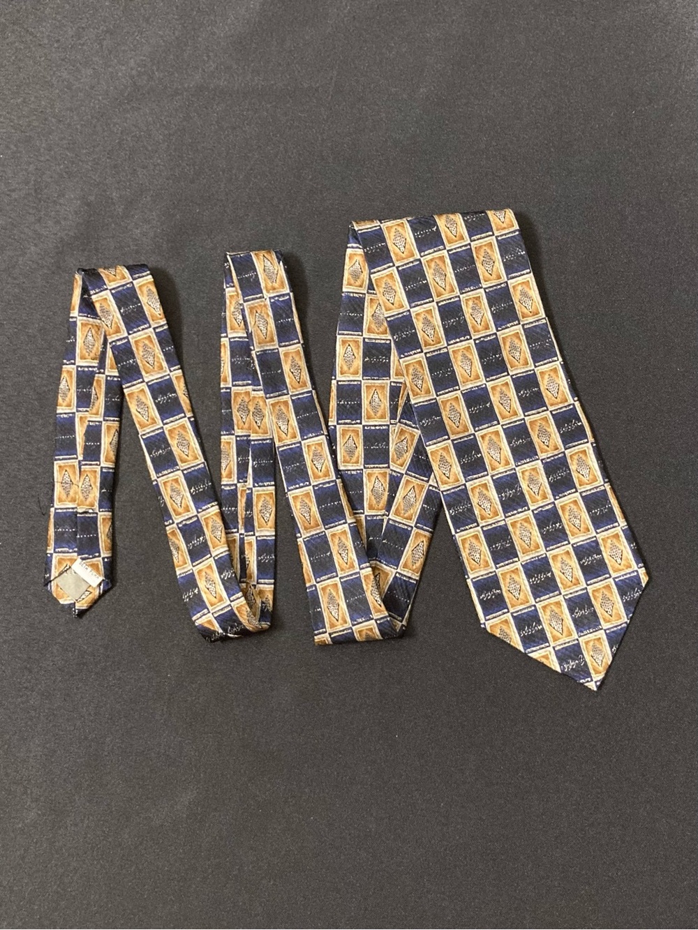 ⭐️ Vintage Dani Moda Maschile Blue And Gold Rectangle Pattern 100% Silk Necktie